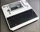 ПК Evertop - это клон IBM XT с временем автономной работы до 500 часов и солнечной зарядкой. (Источник изображения: ericjenott через Github)
