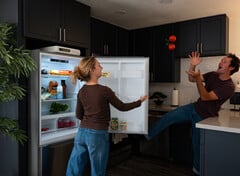 Емкость Bluetti FridgePower можно увеличить до 8 064 Вт·ч