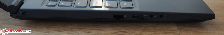 Левая сторона: слот замка Kensington, LAN, USB 2.0 (Type A), микрофонный вход, выход на наушники