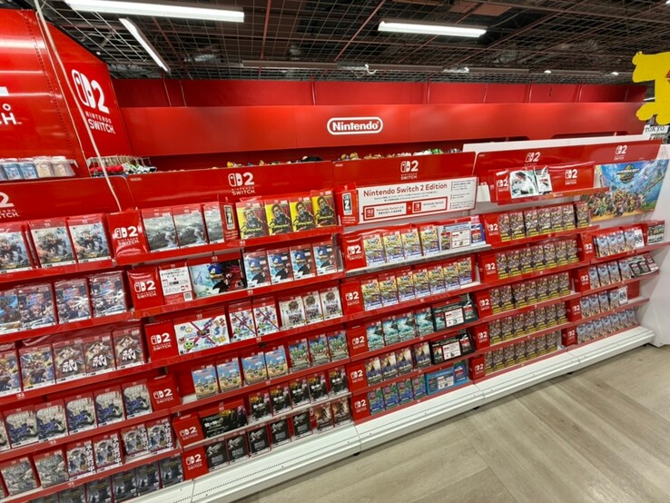 Игры для Nintendo Switch 2 в японском розничном магазине (Источник изображения: аккаунт Nintendeal X)