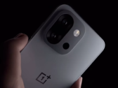 OnePlus 13T, представленный в начале этого года. (Источник изображения: OnePlus)