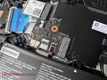 Второй, пустой слот для SSD