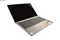 Lenovo Yoga S730-13IWL / IdeaPad 730s-13IWL. Тестовый образец предоставлен Notebooksbilliger.de