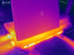 Карта температуры Alienware 16 Area-51 при воспроизведении Cyberpunk 2077 в режиме Overdrive