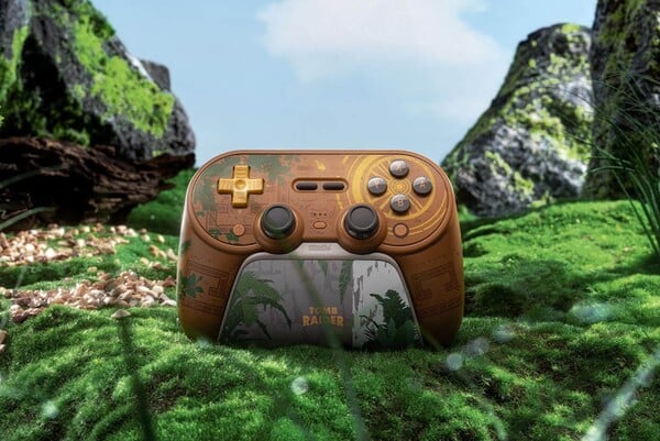 Геймпад 8BitDo Pro 3 Bluetooth Tomb Raider 30th Anniversary Edition является более доступным по цене контроллером.