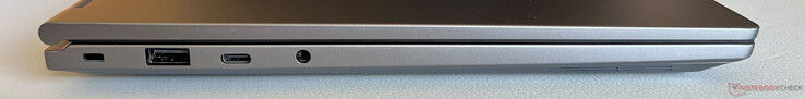 Левая сторона: Kensington NanoSaver, USB-A 2.0, USB-C 3.2 Gen.2 (10 Гбит/с, режим DisplayPort ALT 1.4a, доставка питания), 3,5 мм стерео