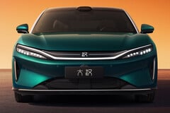 Запас хода 626 миль, мощность 764 hp и время зарядки 9 минут: компания BYD открыла предпродажу нового роскошного электроседана Da Han EV в Китае по цене, начинающейся от суммы, эквивалентной примерно 36 900 долларов США