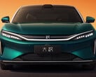 Запас хода 626 миль, мощность 764 hp и время зарядки 9 минут: компания BYD открыла предпродажу нового роскошного электроседана Da Han EV в Китае по цене, начинающейся от суммы, эквивалентной примерно 36 900 долларов США