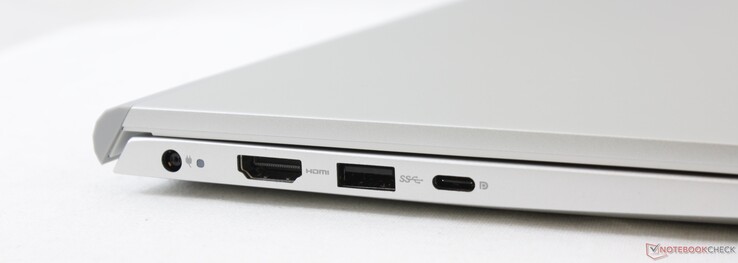 Слева: Гнездо питания, HDMI 1.4, USB 3.2 Gen 1, USB-C (DisplayPort, PowerDelivery)