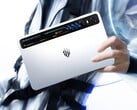 Игровой планшет RedMagic Gaming Tablet 5 Pro демонстрирует свою систему жидкостного охлаждения со светодиодами RGB.