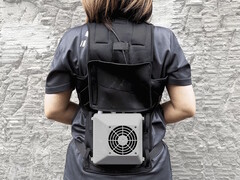 Компания Shiftall анонсировала охлаждающий жилет ChillerX для снижения температуры тела в жаркие дни с помощью термоэлектрического охлаждения. (Источник изображения: Shiftall)