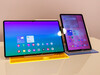 Galaxy Tab S11 Ultra рядом с Tab S11 (источник изображения: Daniel Schmidt)