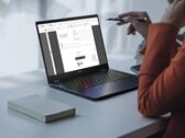 Acer Swift Spin 14 AI оснащен панелью IPS с частотой 120 Гц на откидном шарнире.