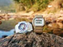 Casio G-Shock DW-5600LICH25-5PFL (справа) и Baby-G BA-110XLICH25-7PFL (слева). (Источник изображения: Weibo)