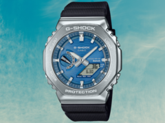 Модель Casio GBM-2100A-2B (на фото) - одна из трех новых моделей часов с металлическим безелем. (Источник изображения: Hamilton Place, отредактировано)