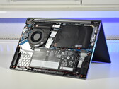 Lenovo ThinkBook 14 Gen 8 IAL, со снятой задней крышкой (источник изображения: Benjamin Herzig/Notebookcheck)