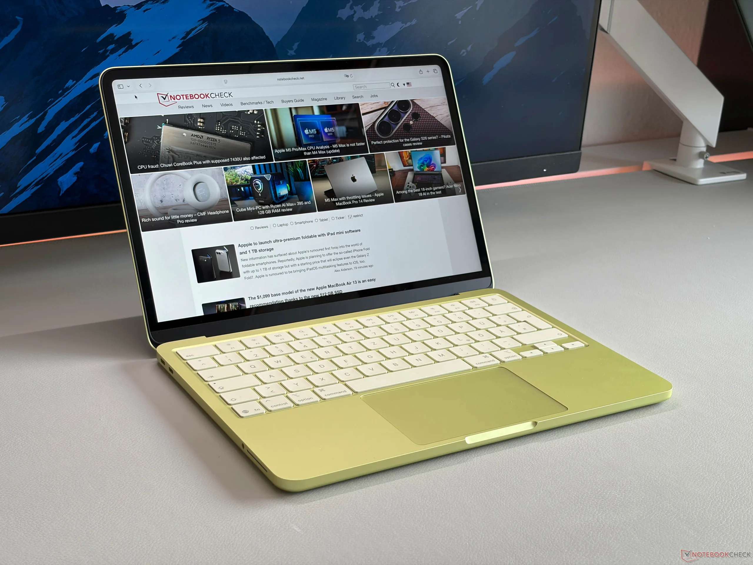 Apple MacBook Neo 256 ГБ - notebookcheck-ru.com Библиотека