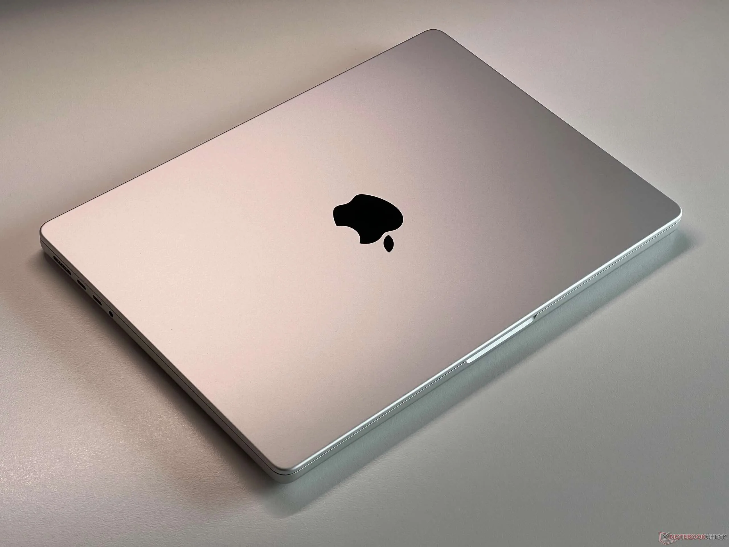 Apple Семейство MacBook Pro на платформе M5 снова считается